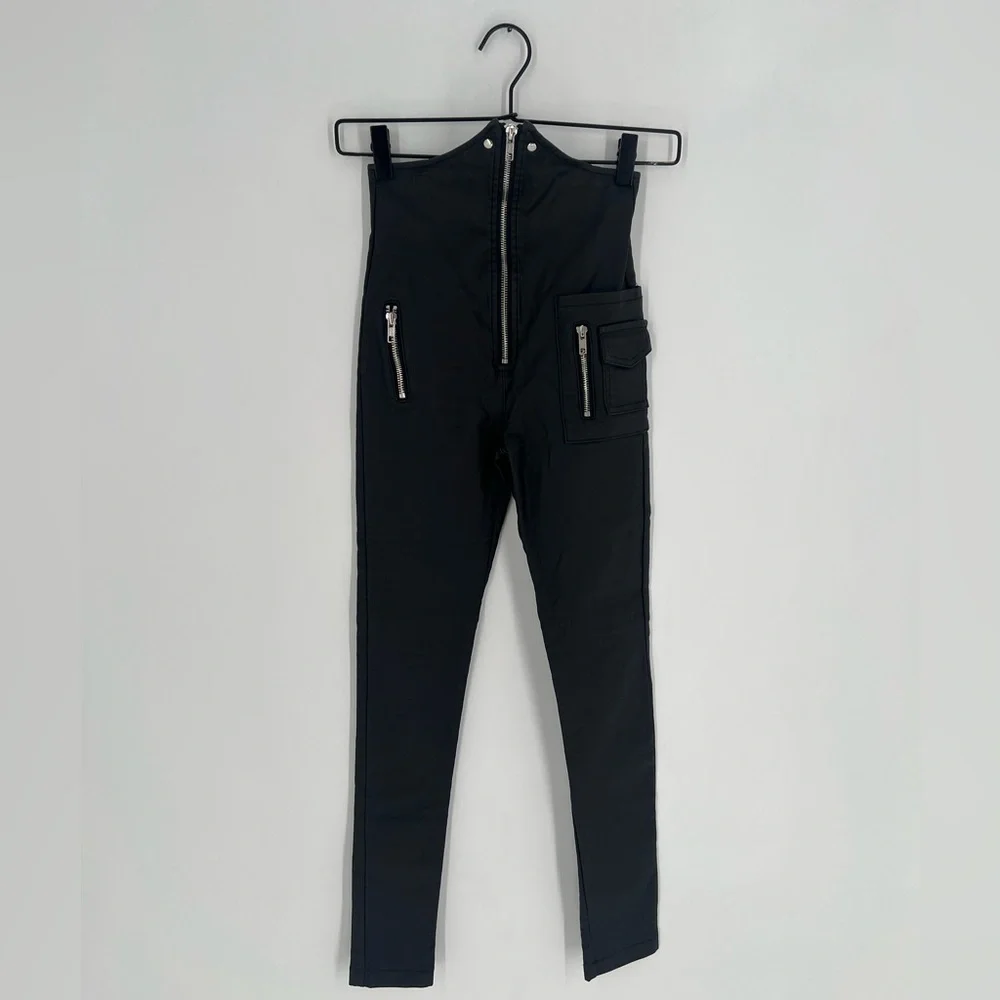 Akira Black Moto Coated Front Zip High Waisted Zip Detail Cargo Pants - Picture 2 of 7